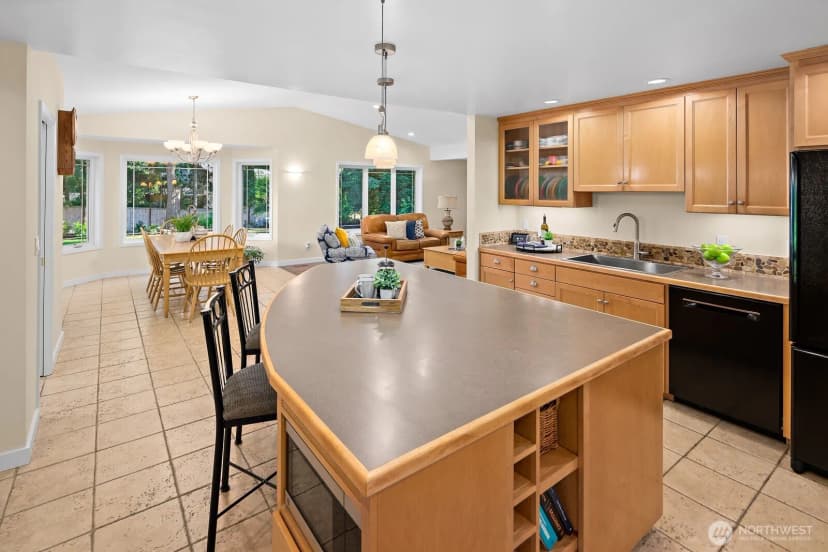 Property photo for 16537 Se 45th Place, Bellevue photo 15