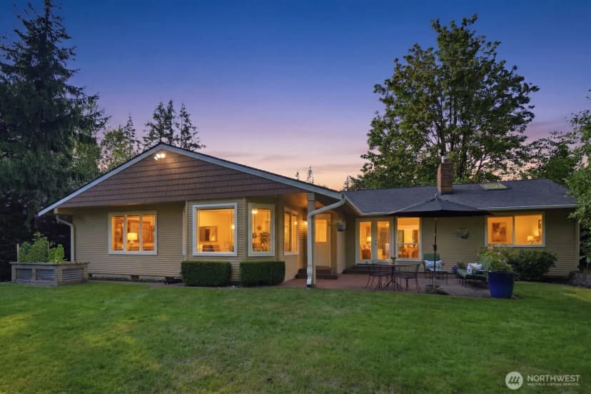 Property photo for 16537 Se 45th Place, Bellevue photo 2