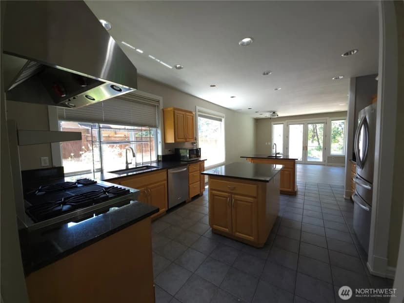 Property photo for 5015 Sw 81st, Lakewood photo 5