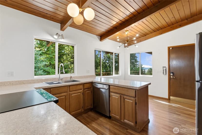 Property photo for 30807 26th Avenue Sw, Federal Way photo 10