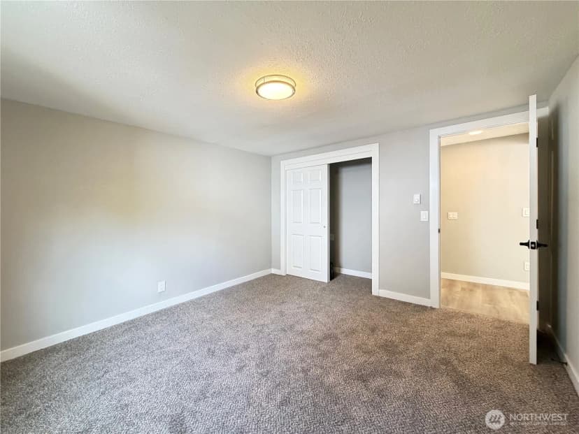 Property photo for 1040 W Shady Lane #wa, Oak Harbor photo 19