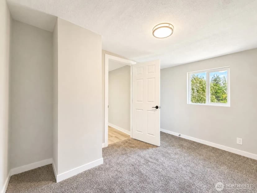 Property photo for 1040 W Shady Lane #wa, Oak Harbor photo 27