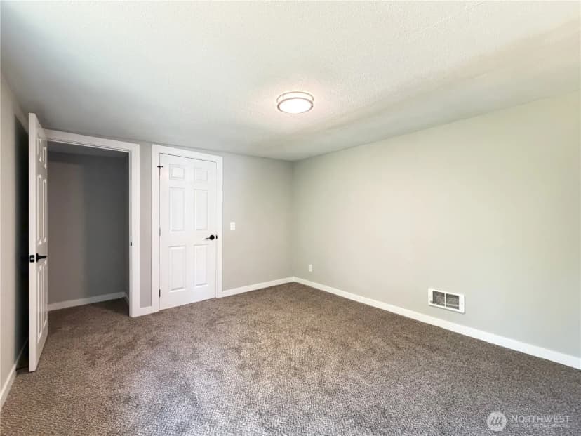Property photo for 1040 W Shady Lane #wa, Oak Harbor photo 29