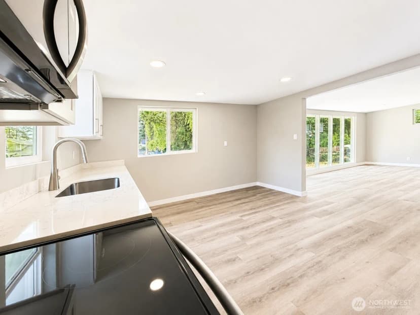 Property photo for 1040 W Shady Lane #wa, Oak Harbor photo 15