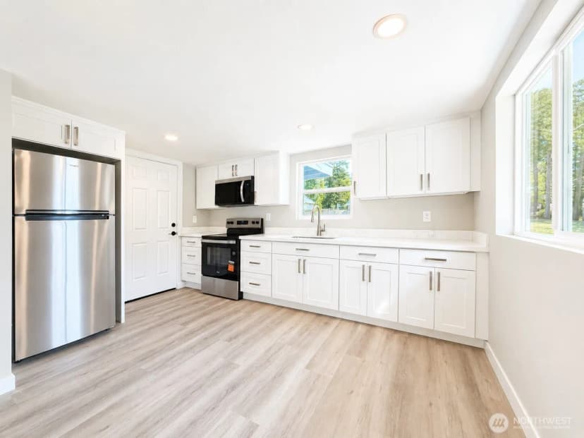 Property photo for 1040 W Shady Lane #wa, Oak Harbor photo 13