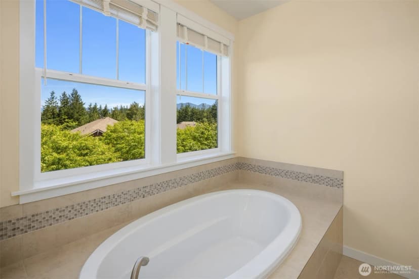 Property photo for 9121 Jacobia Avenue Se, Snoqualmie photo 18