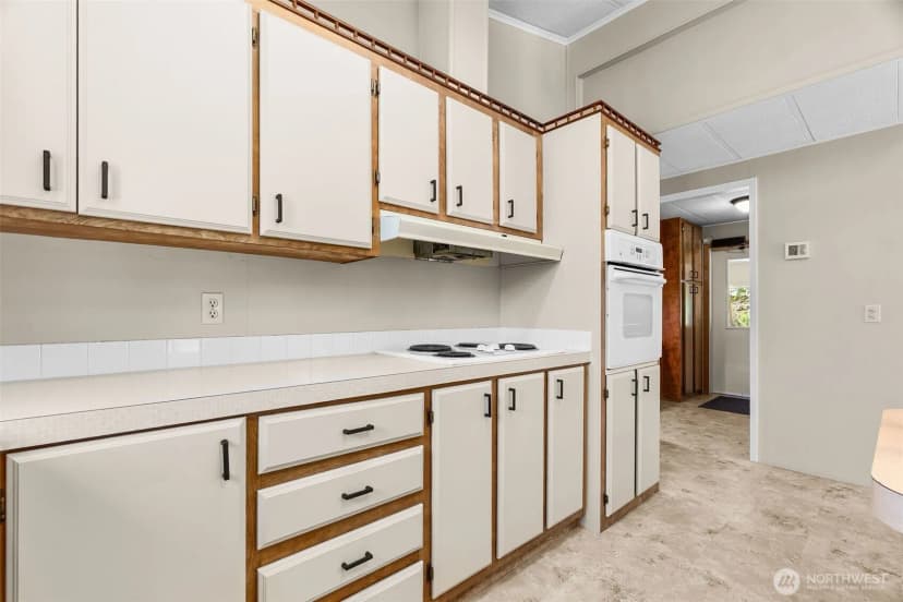Property photo for 9035 Pepperidge Lane Se, Yelm photo 8