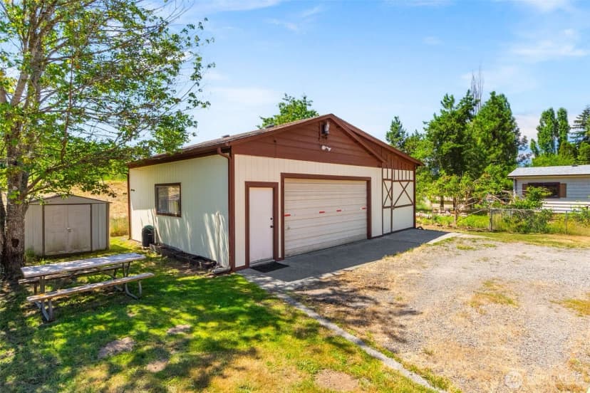 Property photo for 9035 Pepperidge Lane Se, Yelm photo 18