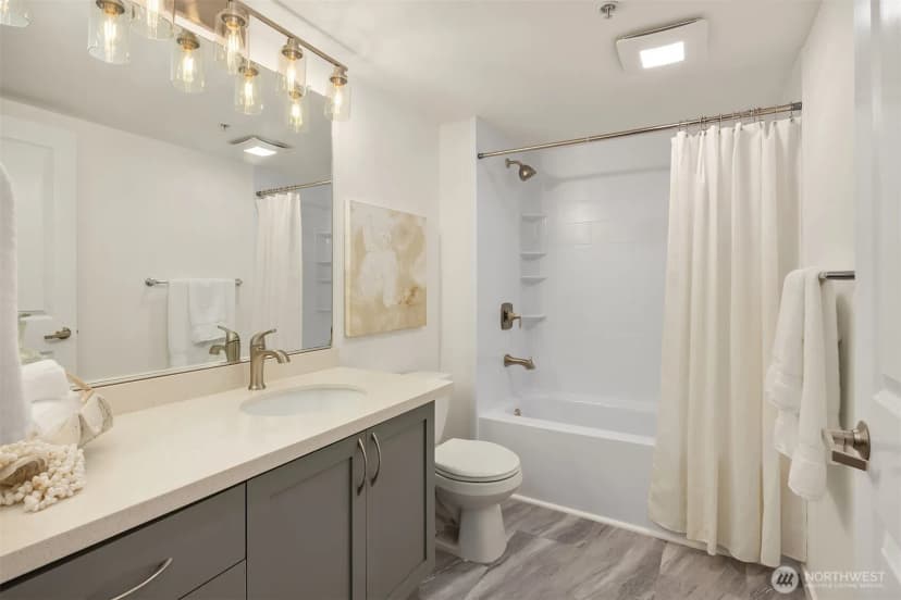 Property photo for 111 108th Avenue Ne #b104, Bellevue photo 10
