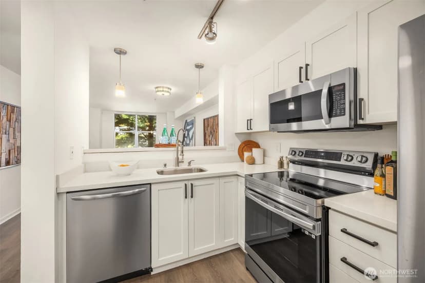 Property photo for 111 108th Avenue Ne #b104, Bellevue photo 7