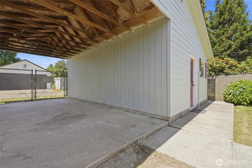 Property photo for 229 19th Avenue, Longview photo 28