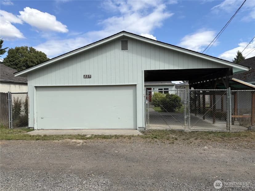 Property photo for 229 19th Avenue, Longview photo 36