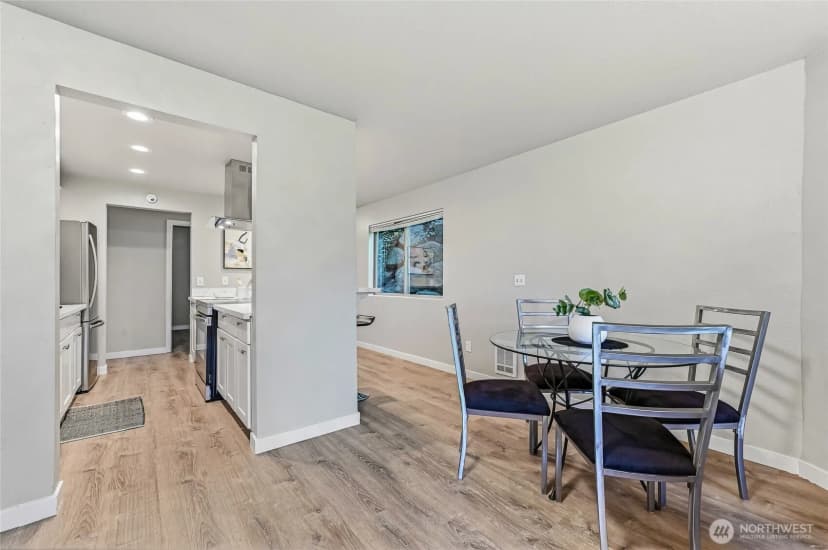 Property photo for 12543 Ne 23rd Place #d1, Bellevue photo 11