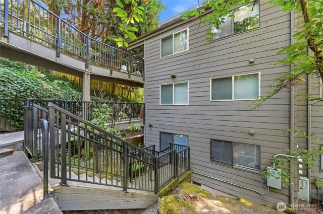 Property photo for 12543 Ne 23rd Place #d1, Bellevue photo 2