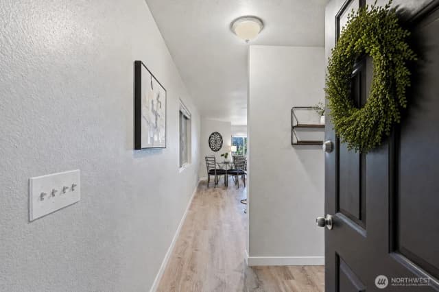 Property photo for 12543 Ne 23rd Place #d1, Bellevue photo 3