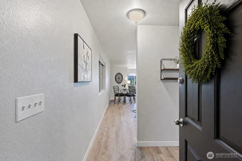 Property photo for 12543 Ne 23rd Place #d1, Bellevue photo 3