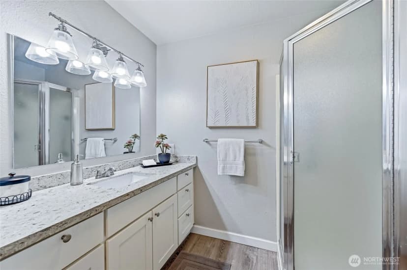 Property photo for 12543 Ne 23rd Place #d1, Bellevue photo 18