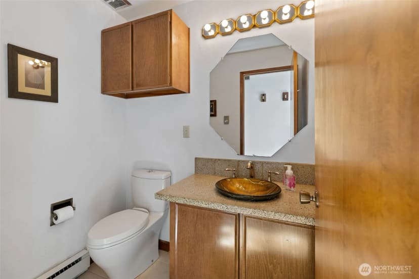 Property photo for 3068 169th Avenue Ne, Bellevue photo 16