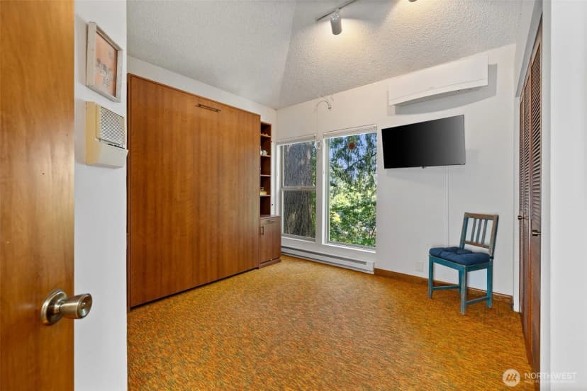 Property photo for 3068 169th Avenue Ne, Bellevue photo 18