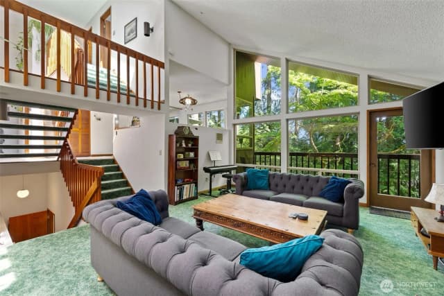 Property photo for 3068 169th Avenue Ne, Bellevue photo 2