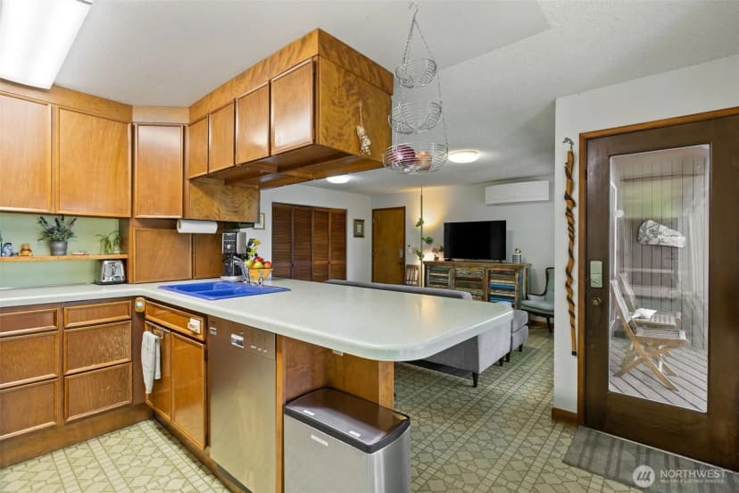 Property photo for 3068 169th Avenue Ne, Bellevue photo 6