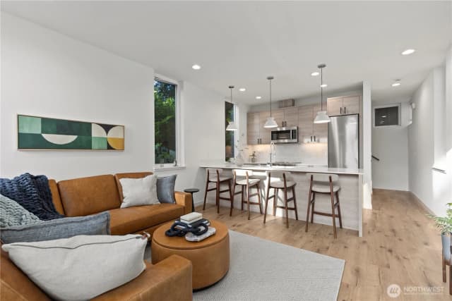 Property photo for 4218 Latona Avenue Ne #2, Seattle photo 4