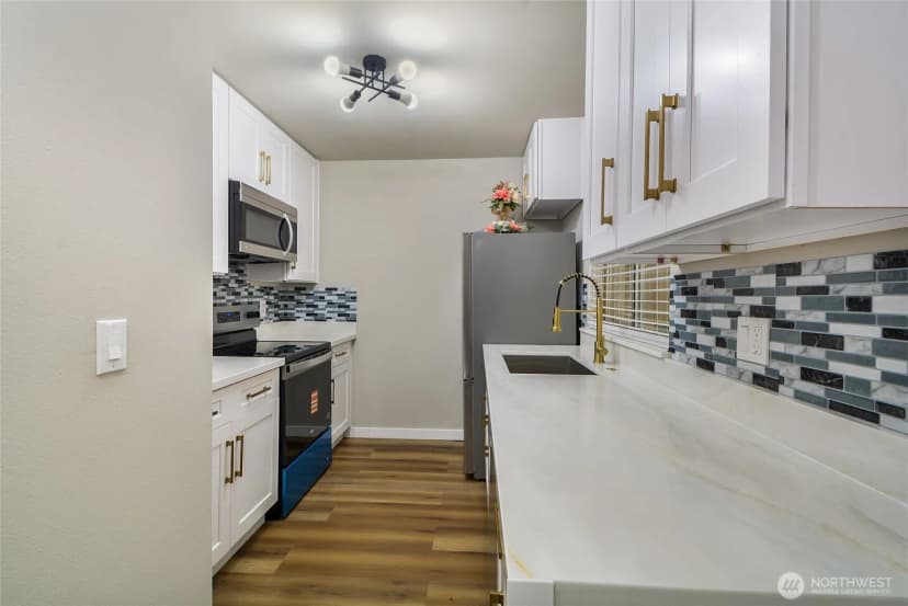 Property photo for 4805 180th Street Sw #f102, Lynnwood photo 4