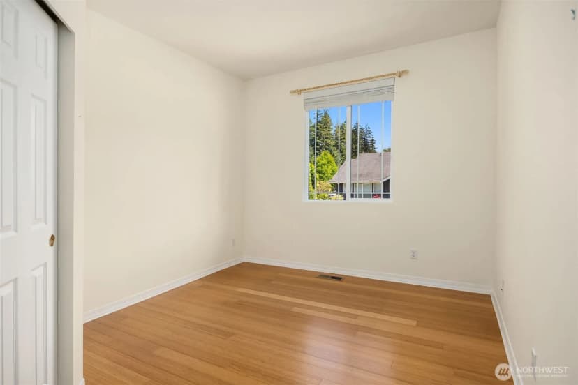 Property photo for 13273 Sun Break Way Ne, Redmond photo 18