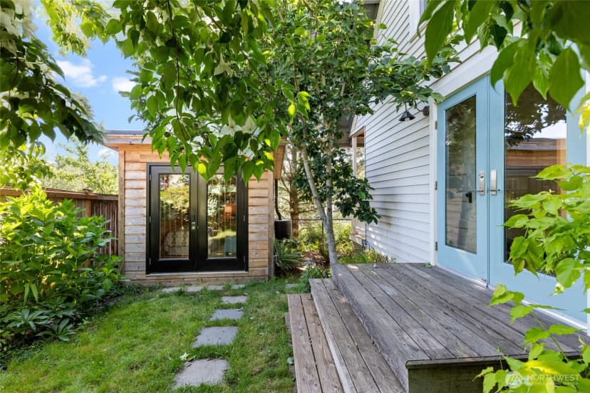 Property photo for 4048 37th Avenue S, Seattle photo 28