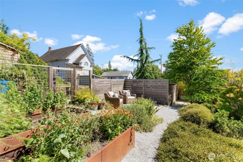 Property photo for 4048 37th Avenue S, Seattle photo 33