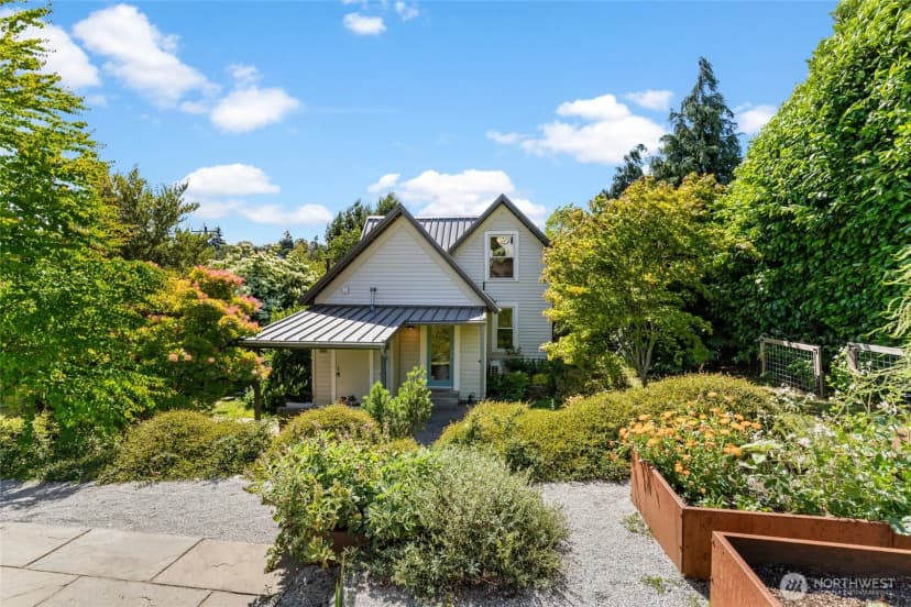 Property photo for 4048 37th Avenue S, Seattle