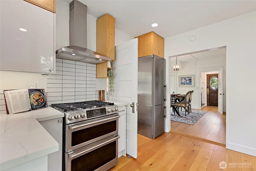 Property photo for 4048 37th Avenue S, Seattle photo 14