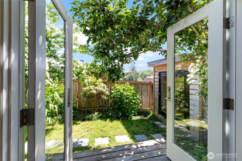 Property photo for 4048 37th Avenue S, Seattle photo 6