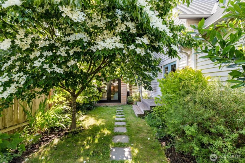 Property photo for 4048 37th Avenue S, Seattle photo 27