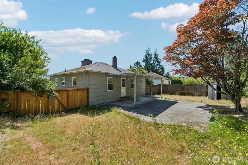 Property photo for 10235 33rd Avenue Sw, Seattle photo 12