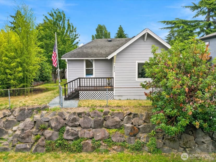 Property photo for 8848 13th Avenue Sw, Seattle photo 27