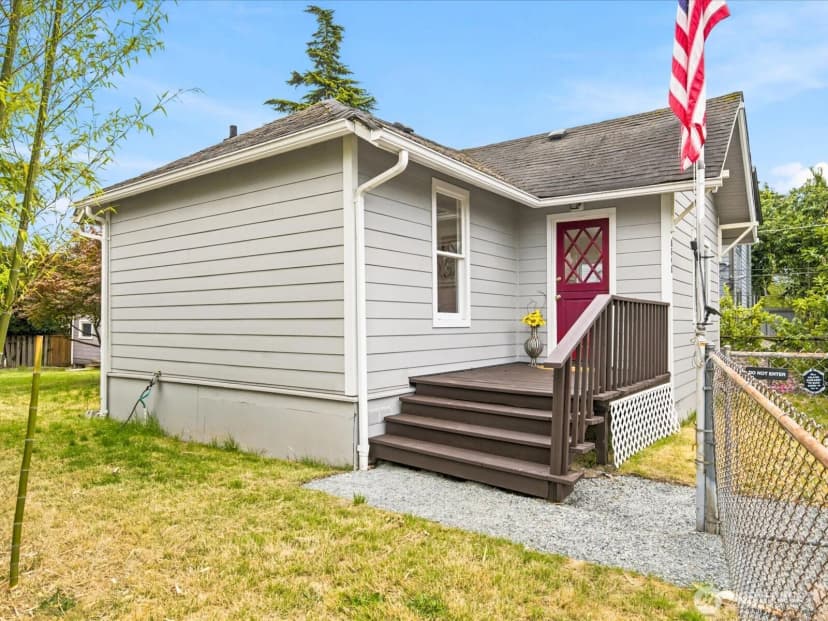 Property photo for 8848 13th Avenue Sw, Seattle photo 28