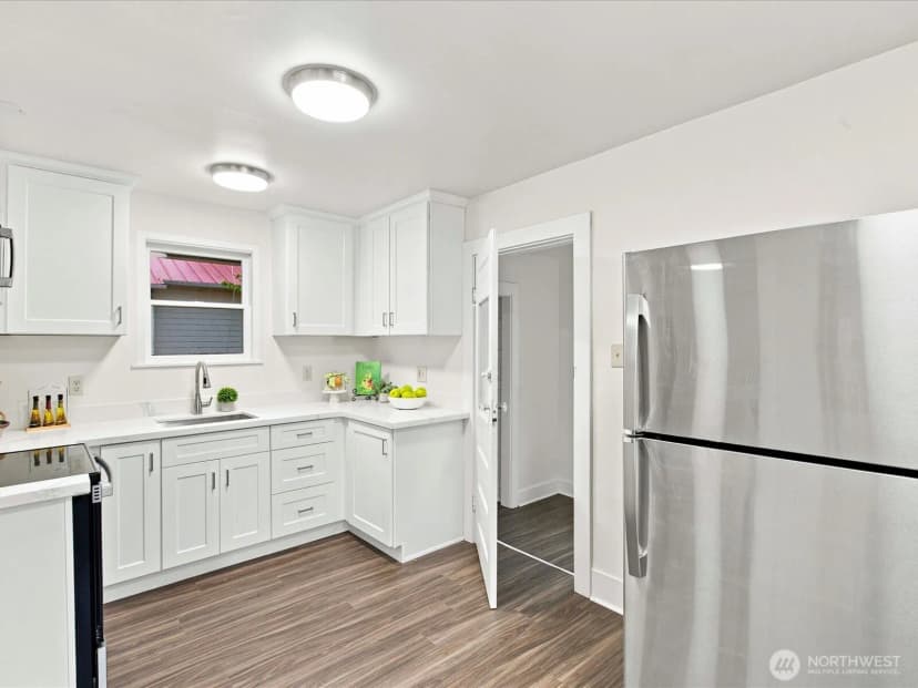 Property photo for 8848 13th Avenue Sw, Seattle photo 10