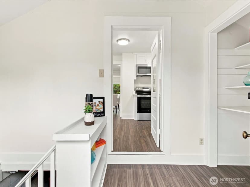 Property photo for 8848 13th Avenue Sw, Seattle photo 16
