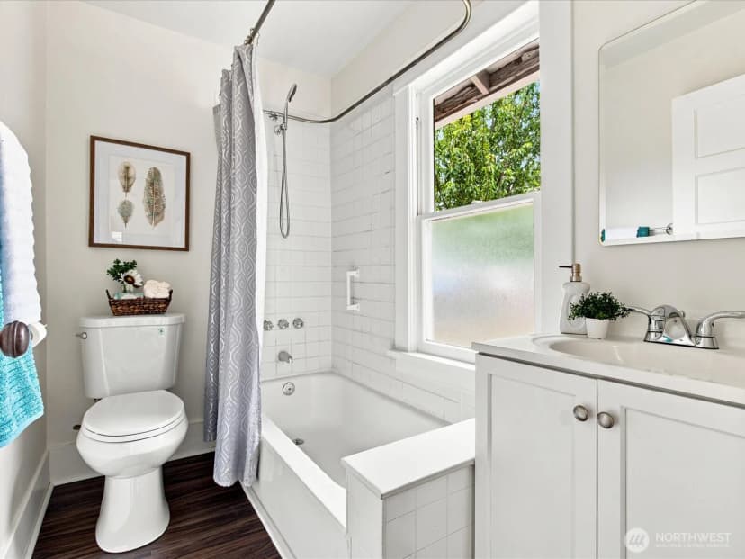 Property photo for 8848 13th Avenue Sw, Seattle photo 15