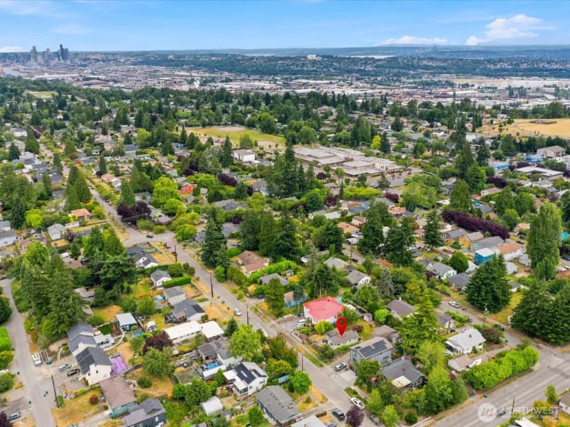 Property photo for 8848 13th Avenue Sw, Seattle photo 33