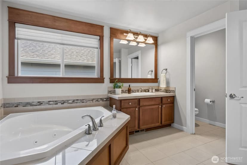Property photo for 21056 Se 6th Place, Sammamish photo 30