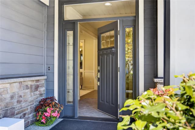Property photo for 21056 Se 6th Place, Sammamish photo 2
