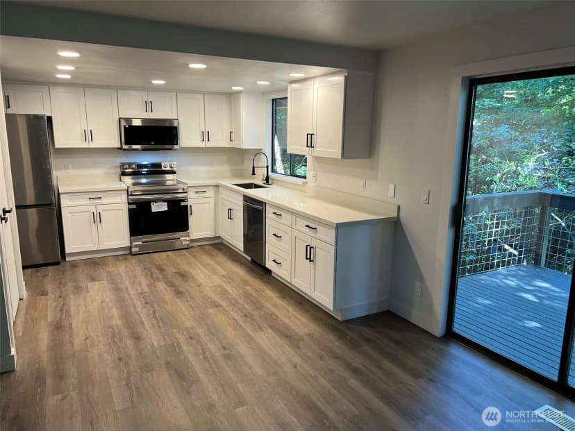 Property photo for 1508 Ne Brockman Place, Seattle photo 10