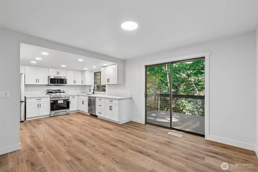 Property photo for 1508 Ne Brockman Place, Seattle photo 4