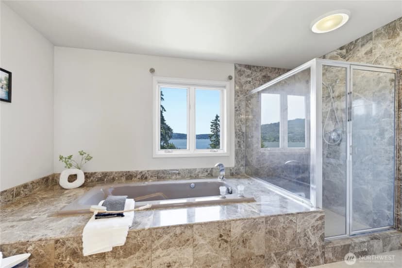 Property photo for 4123 205 Avenue Se, Sammamish photo 15