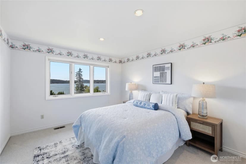 Property photo for 4123 205 Avenue Se, Sammamish photo 16