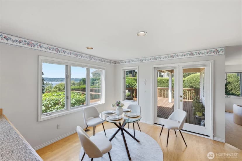 Property photo for 4123 205 Avenue Se, Sammamish photo 8