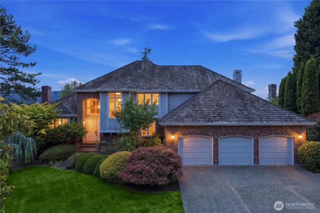 Property photo for 4123 205 Avenue Se, Sammamish
