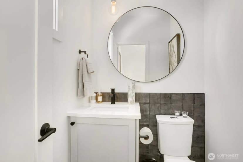 Property photo for 12734 B 7th Avenue Nw, Seattle photo 8